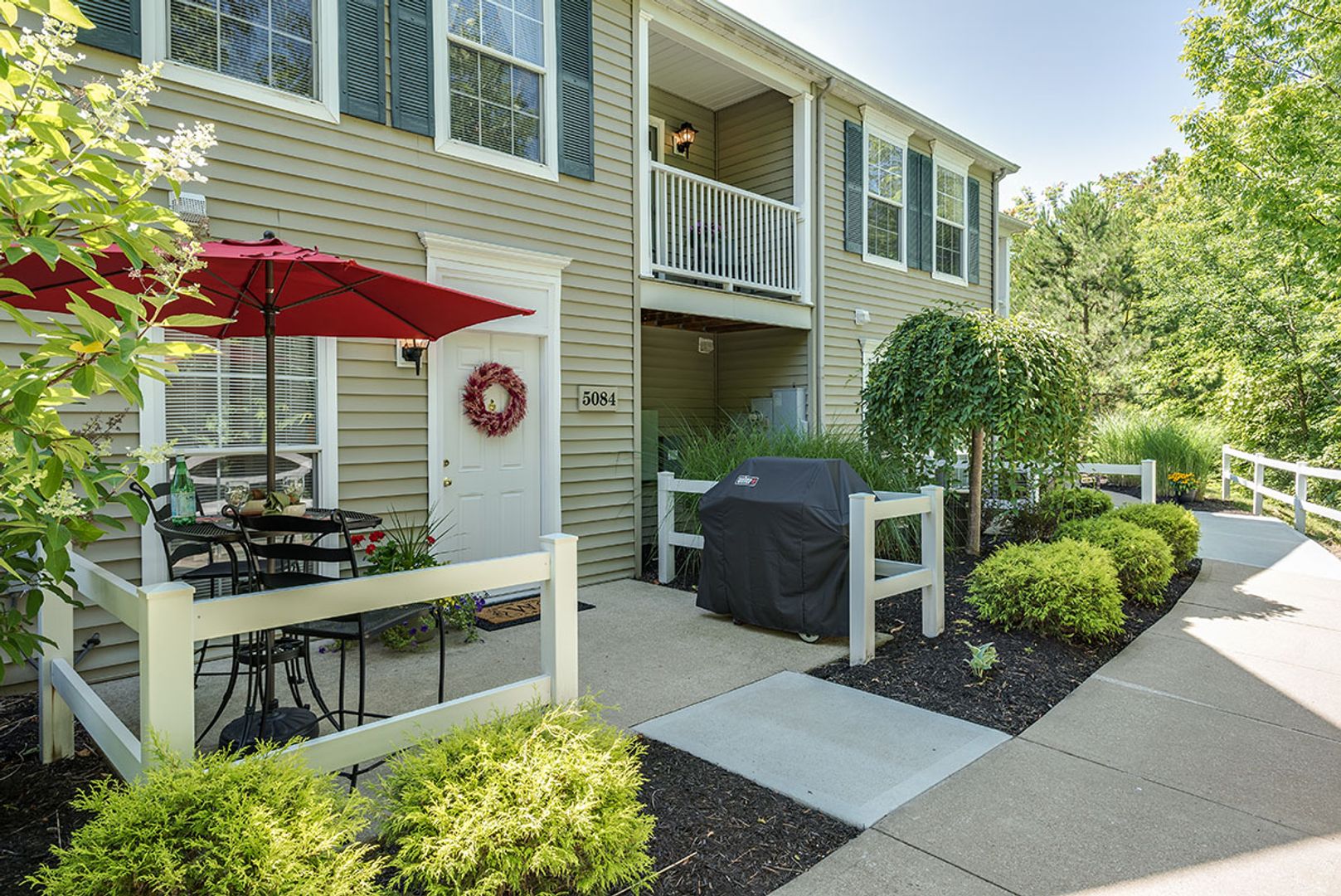 Enjoy townhomestyle apartment living at its best at Waterford Village Apartments in Medina