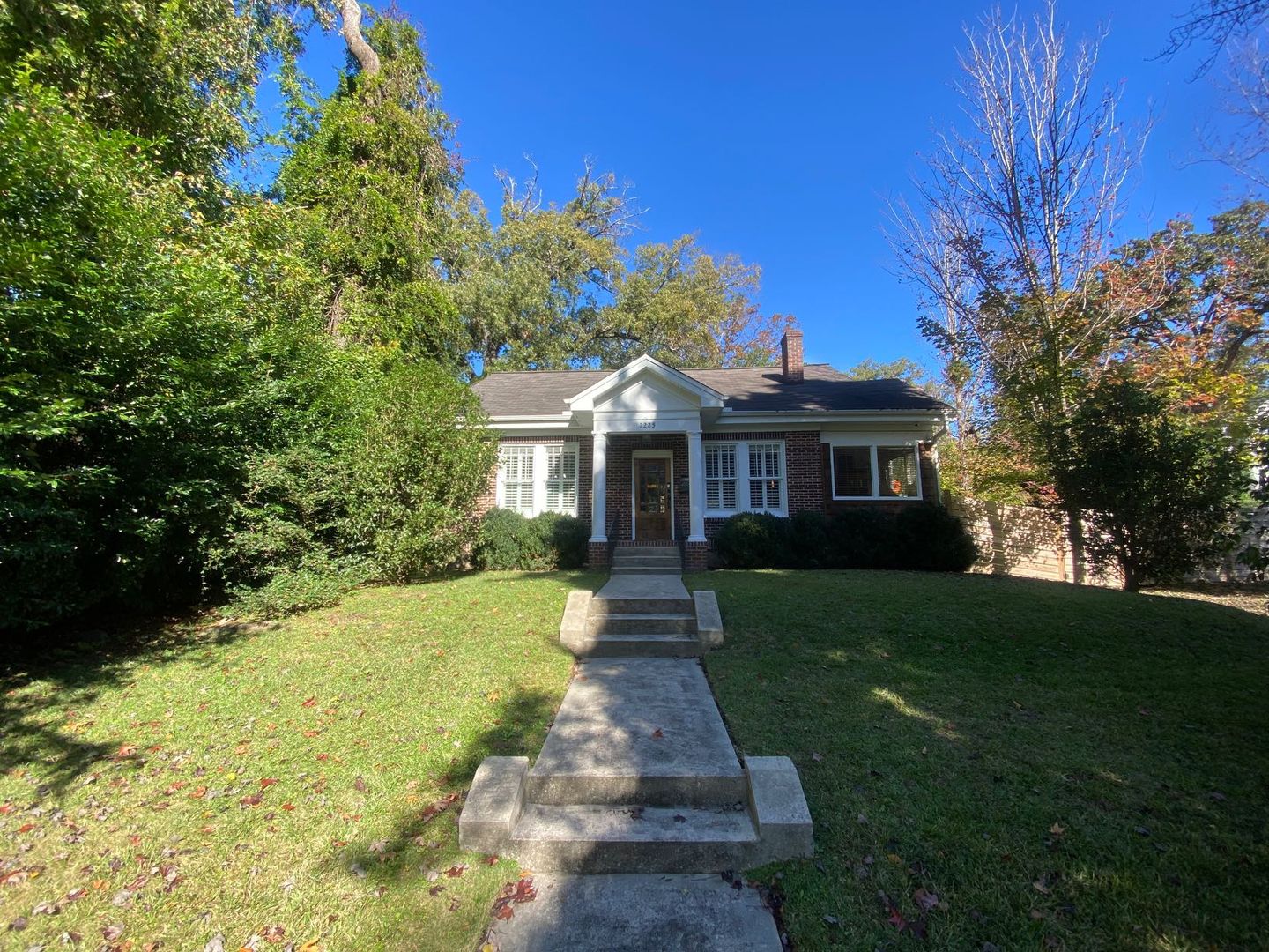 Columbia House: 2225 Blossom Street