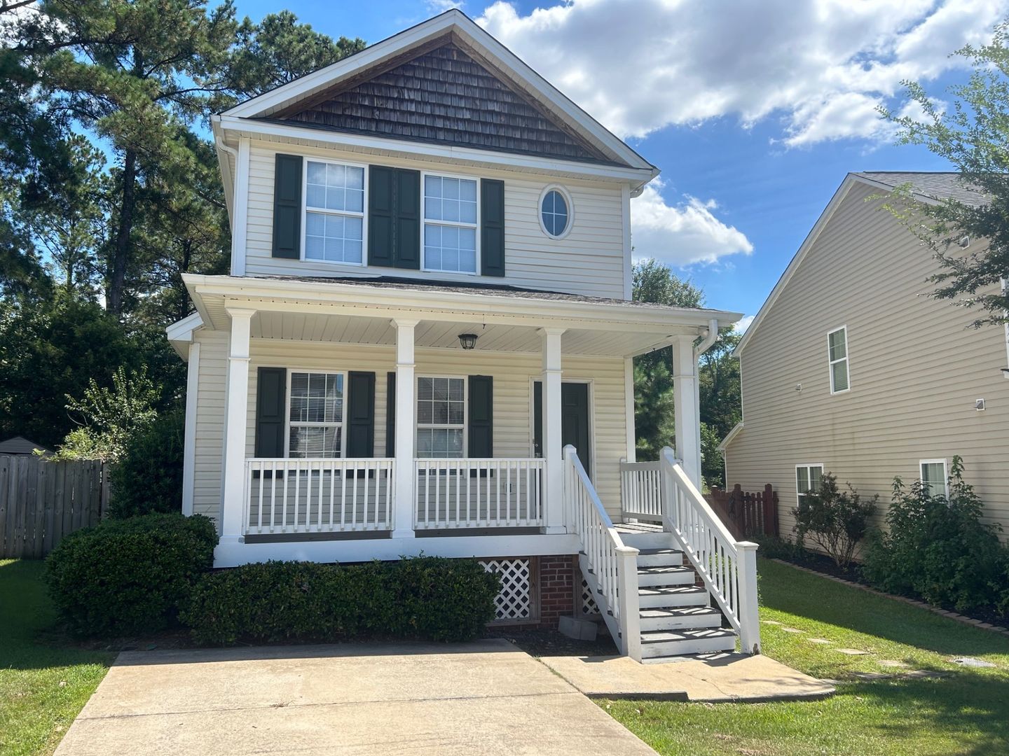 Columbia House: 168 Canal Place Circle