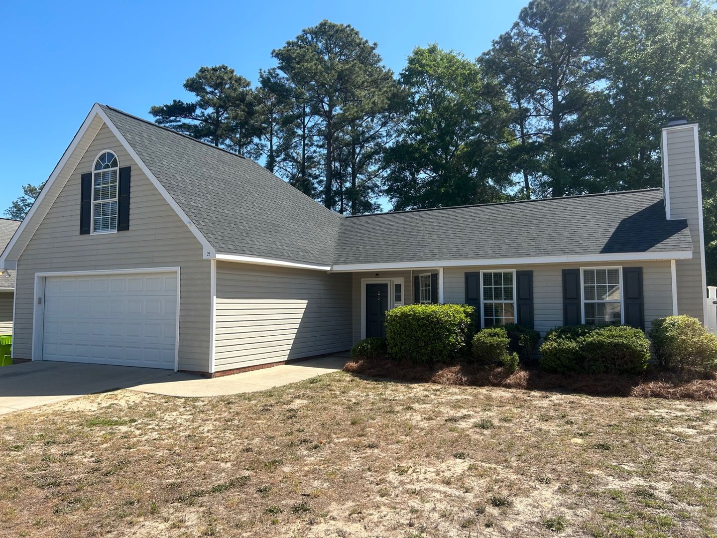 Blythewood House: 25 Oak Lake Court