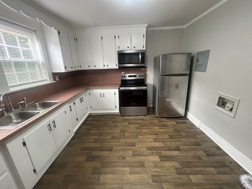 Listing photo thumbnail