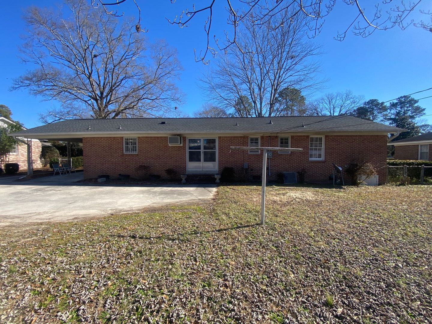 Columbia House: 1011 Veterans Road