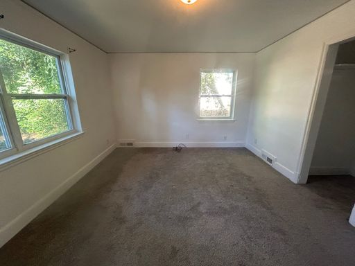 Listing photo thumbnail