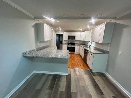 Listing photo thumbnail