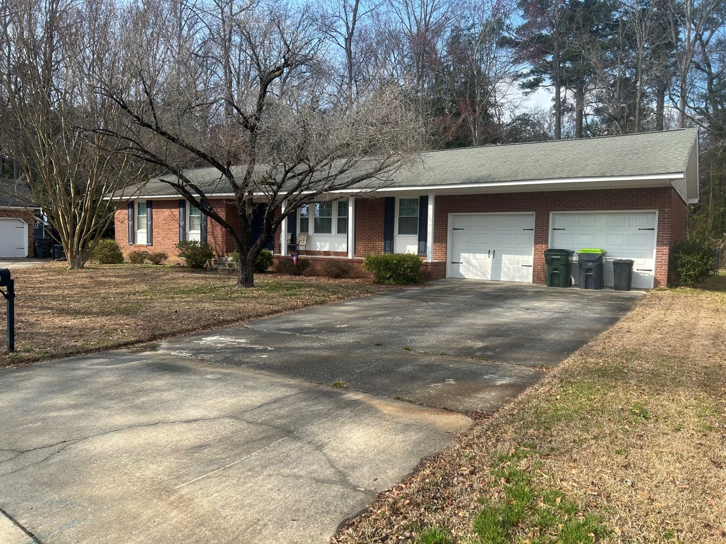 West Columbia House: 3220 Woodsen Circle