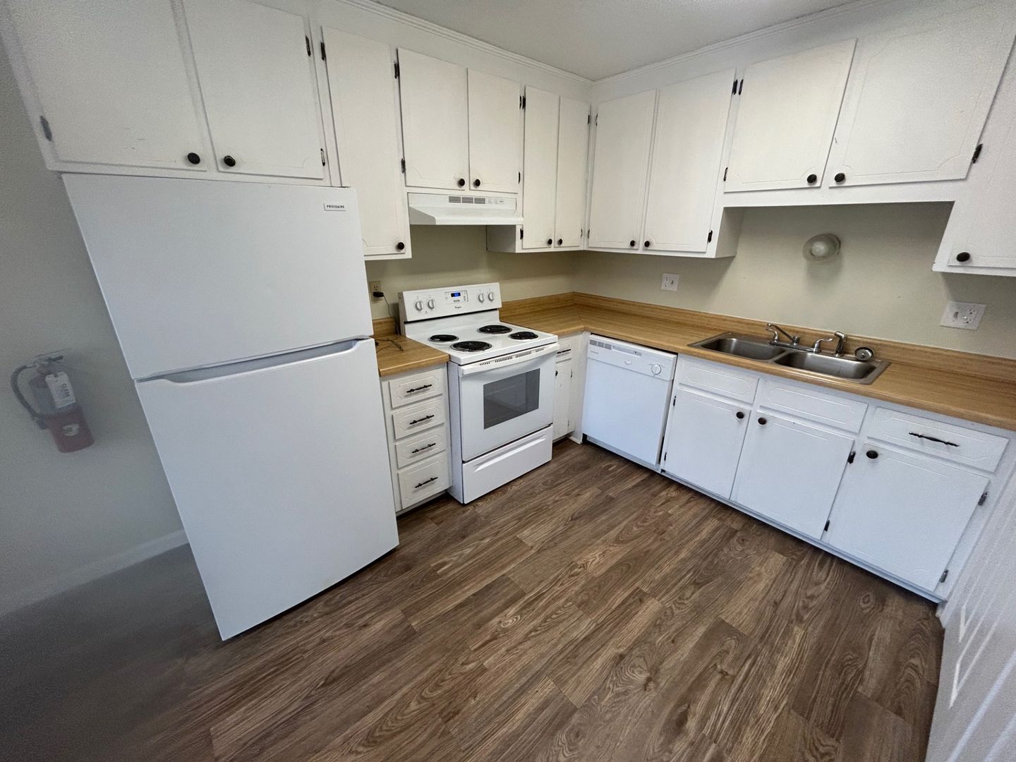 West Columbia Apartment: 925-9 Glenn Street