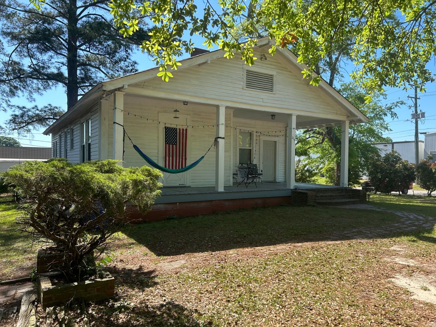 Columbia House: 219 Gadsden Street