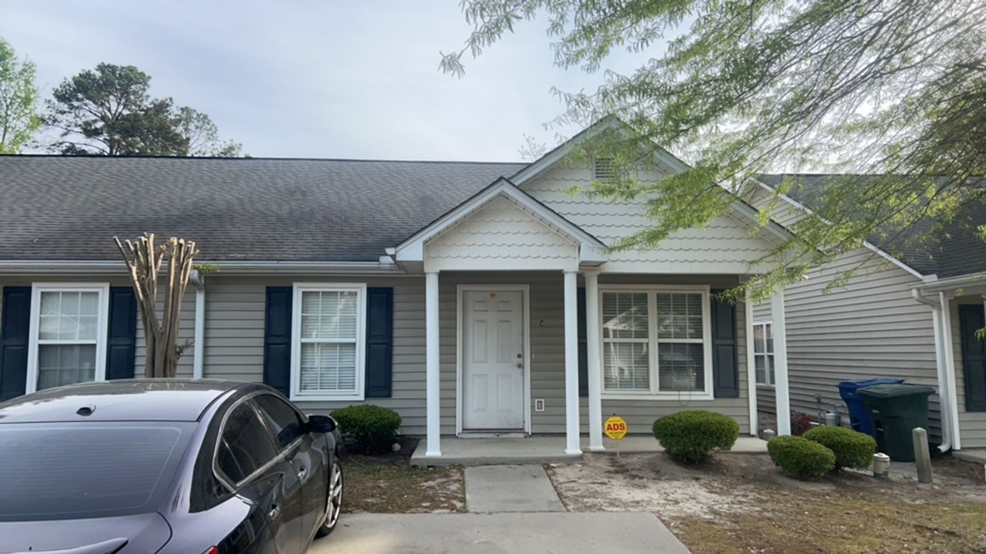 Columbia House: 901-C True Street