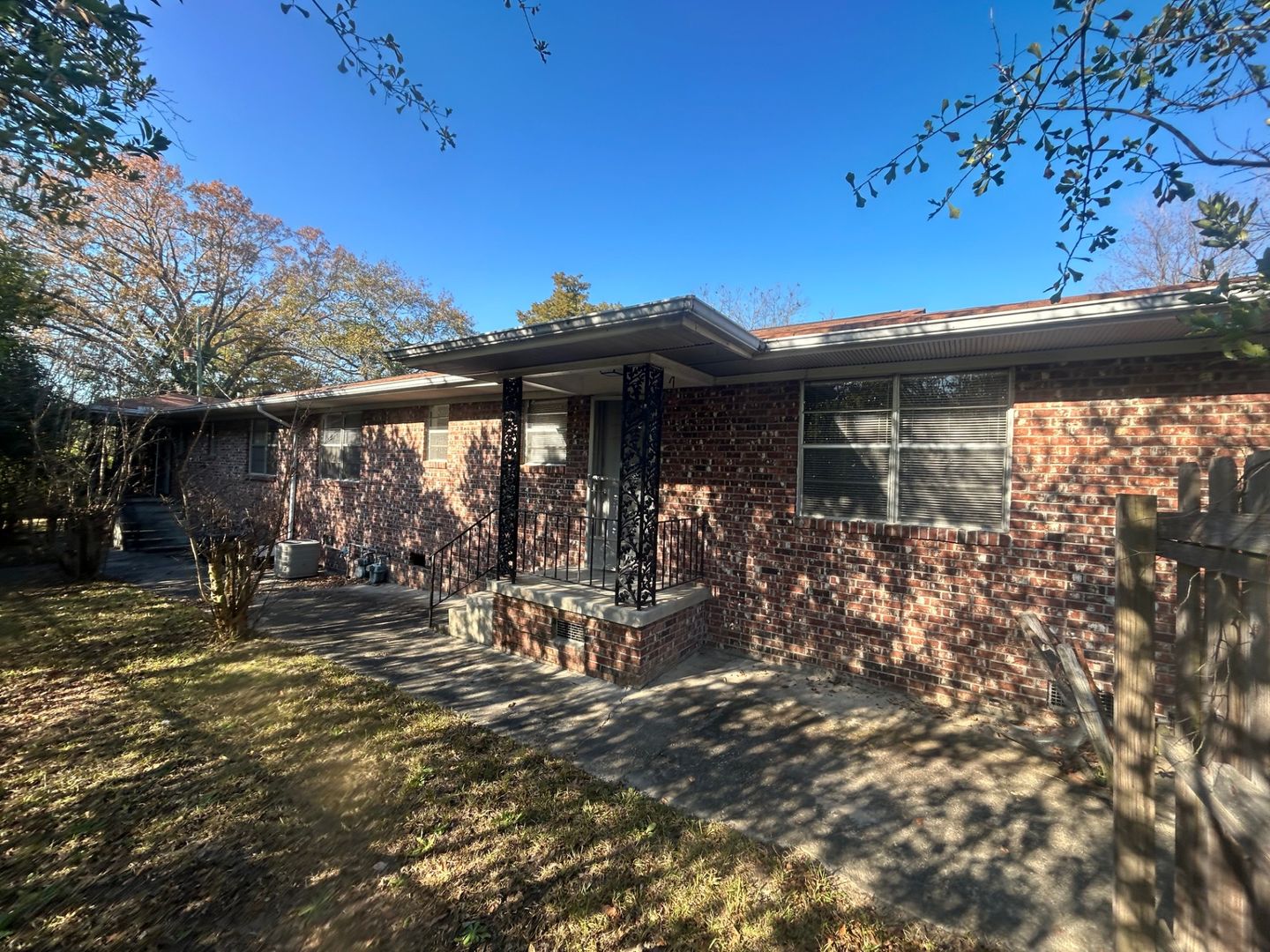 Columbia Multiplex: 1219-A Suber Street