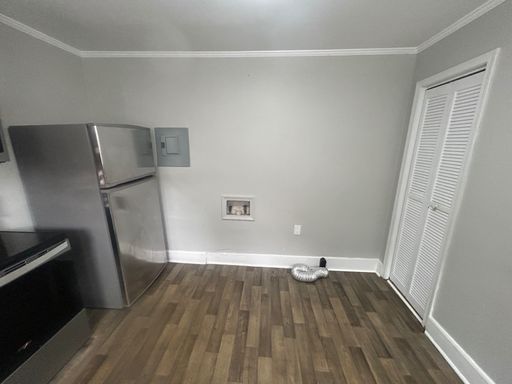 Listing photo thumbnail