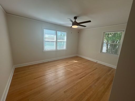 Listing photo thumbnail