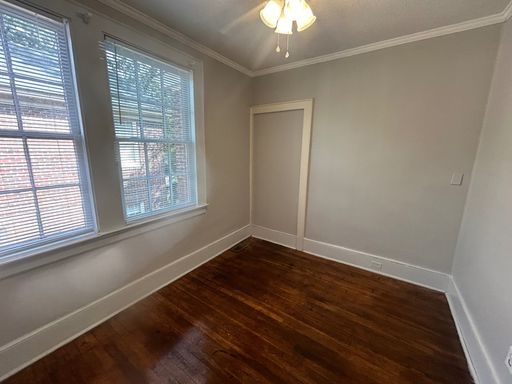 Listing photo thumbnail