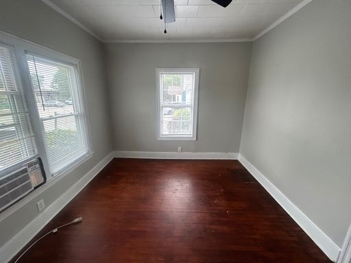Listing photo thumbnail