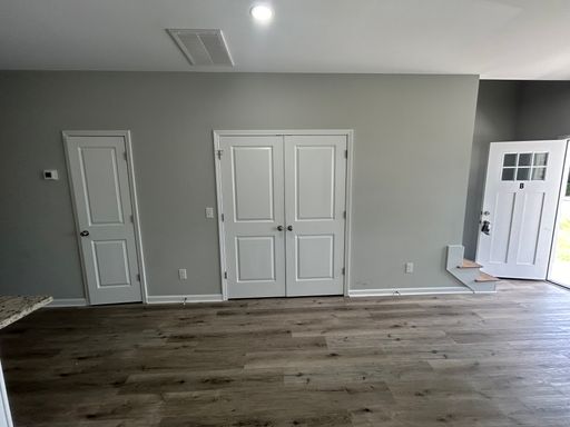 Listing photo thumbnail