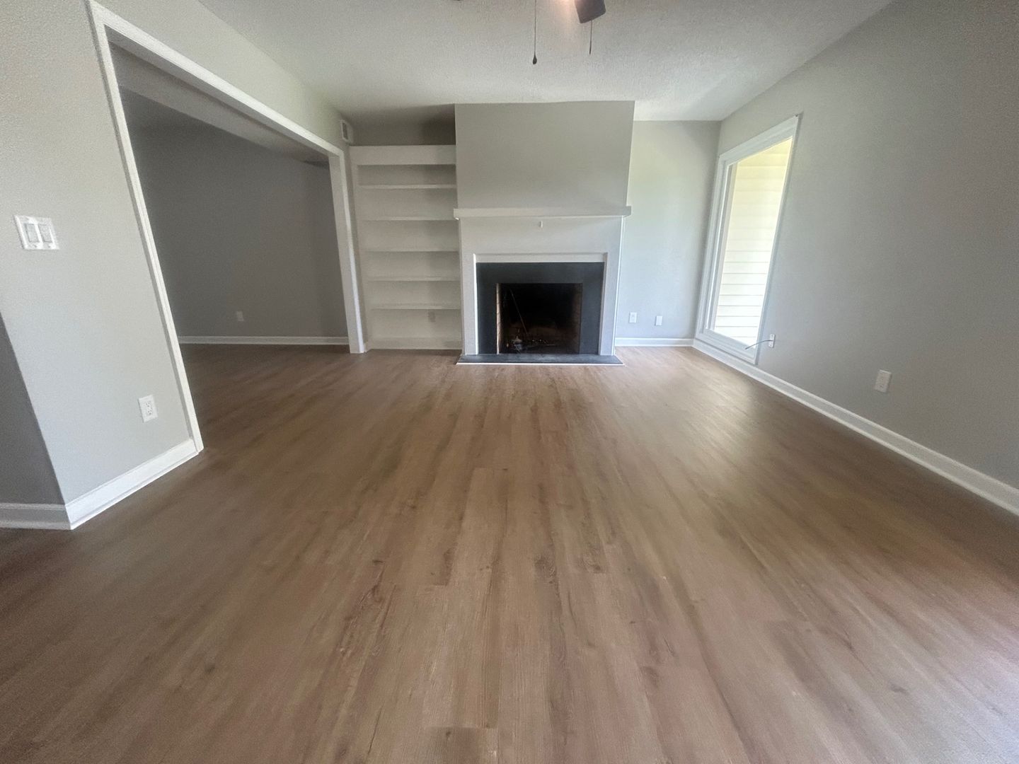Columbia Townhome: 137 Lionsgate Drive
