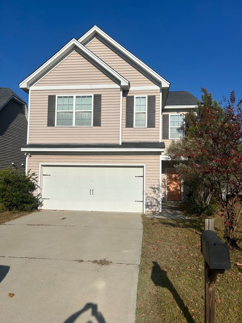 Columbia House: 224 Jerri Lane