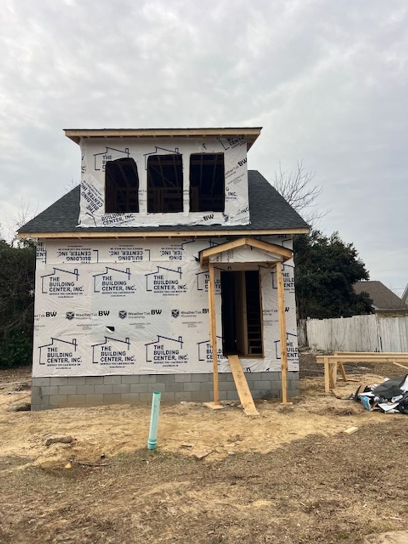 Columbia House: 1311 McDuffie Avenue