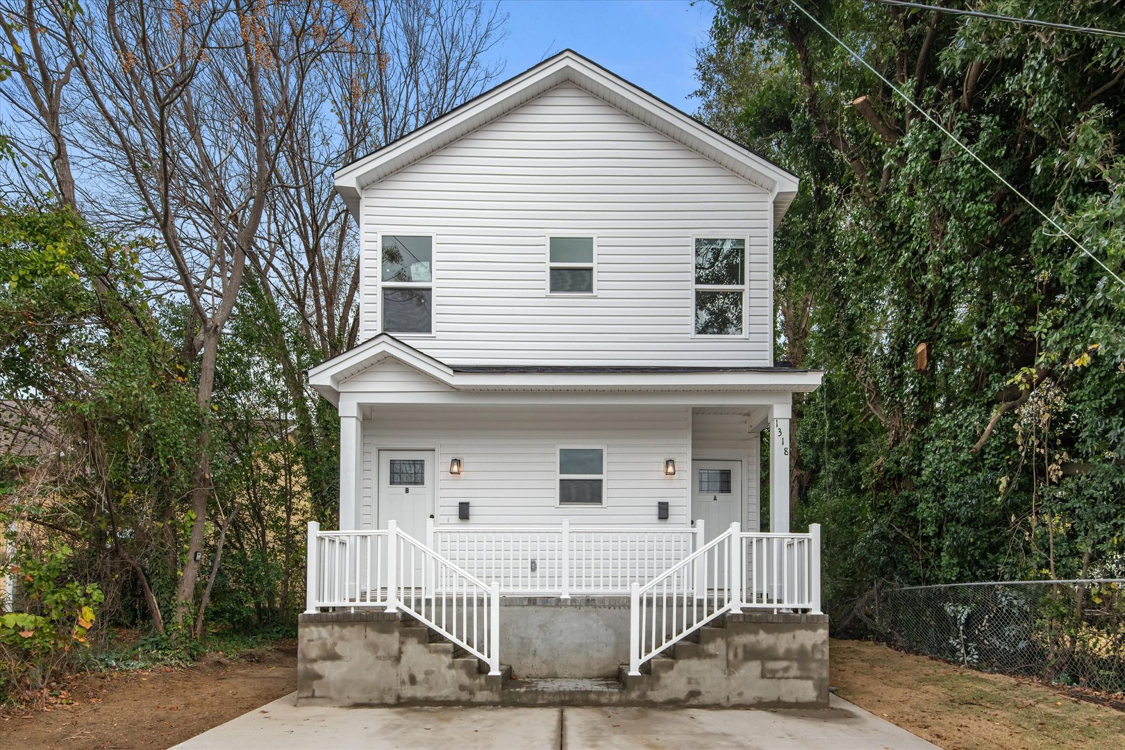 Columbia Apartment: 1318 House Street