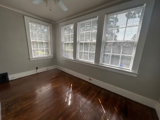 Listing photo thumbnail