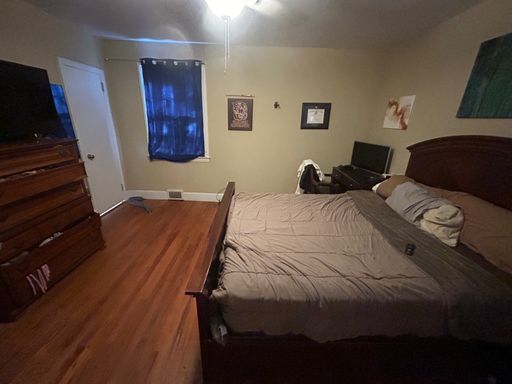 Listing photo thumbnail