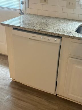 Listing photo thumbnail