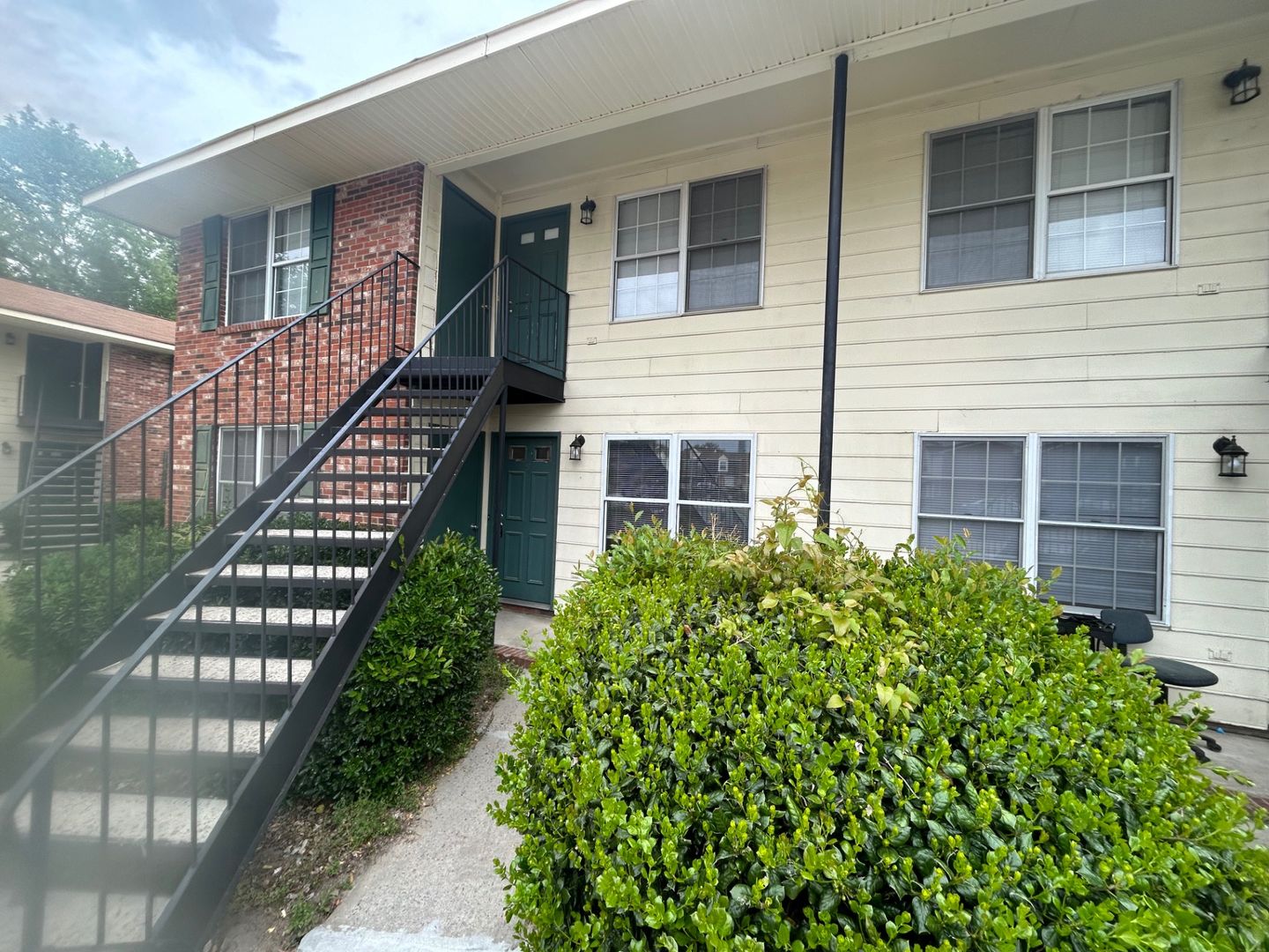 West Columbia Apartment: 925-9 Glenn Street