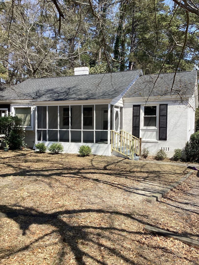 Columbia House: 5123 Kilbourne Road