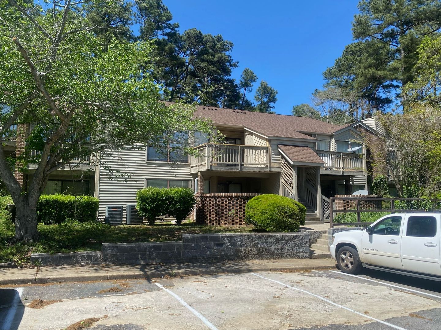 Columbia Condo: 3609 Juneau Rd.