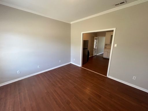 Listing photo thumbnail