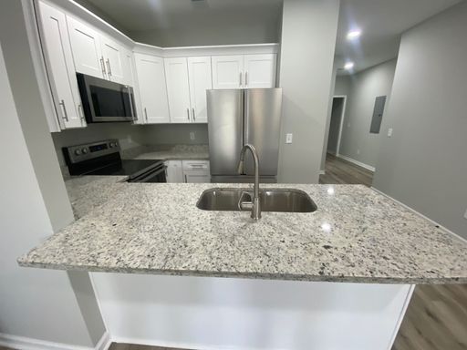 Listing photo thumbnail
