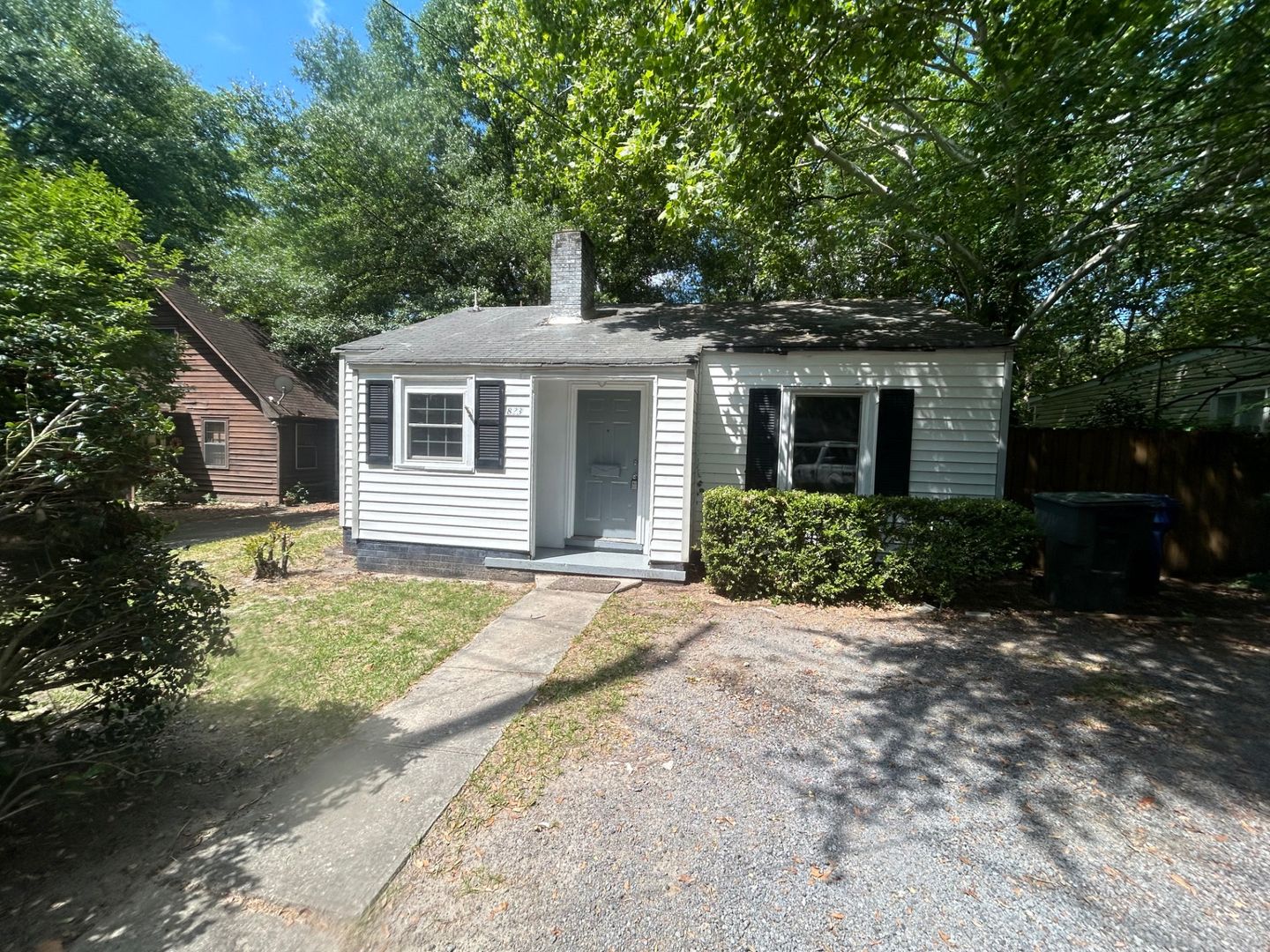 Columbia House: 823 South Kilbourne Road