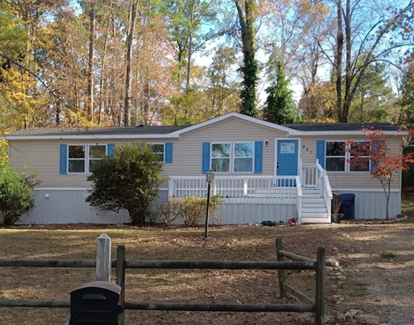 Chapin House: 901 Green Meadow Drive