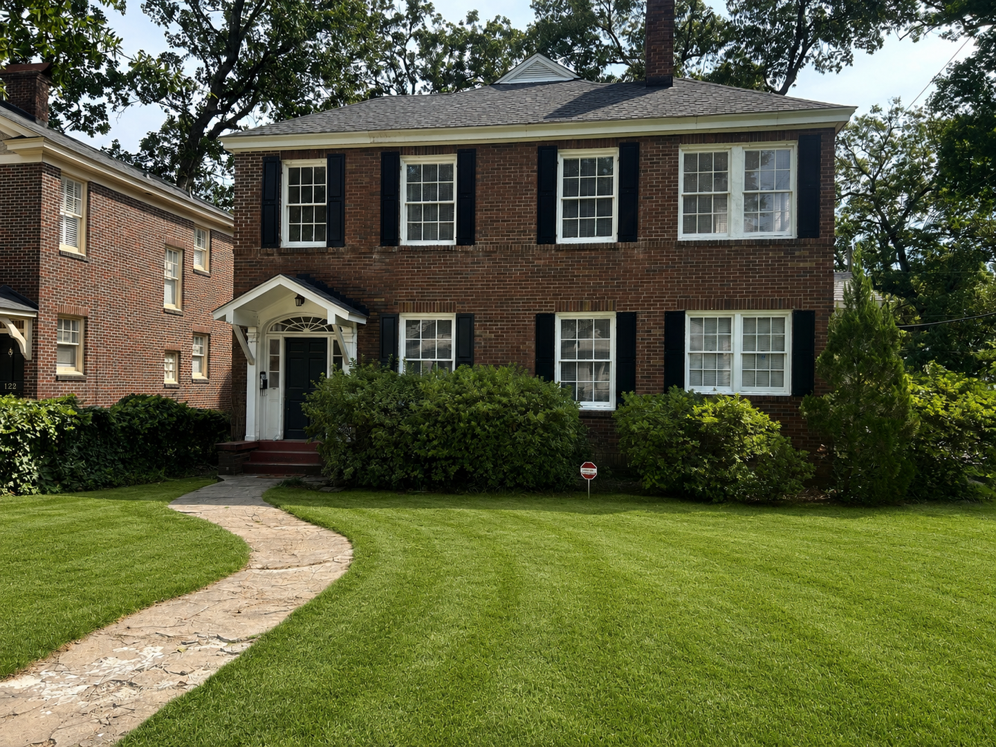 Columbia House: 128 South Edisto Avenue