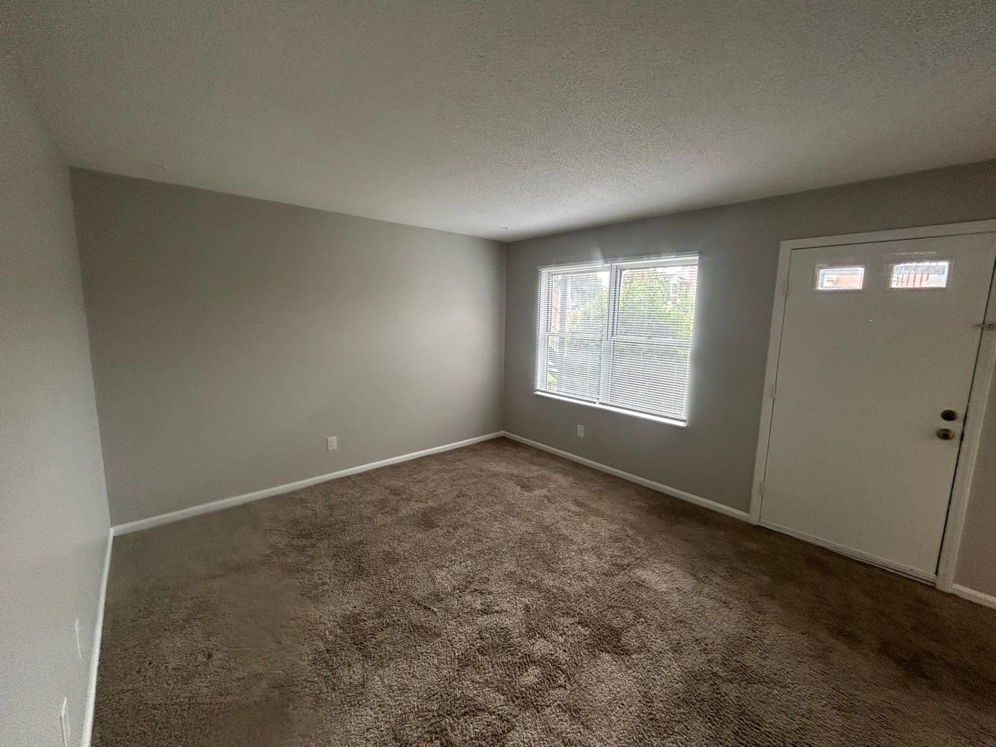 West Columbia Apartment: 925-9 Glenn Street