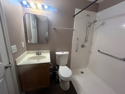 Listing photo thumbnail