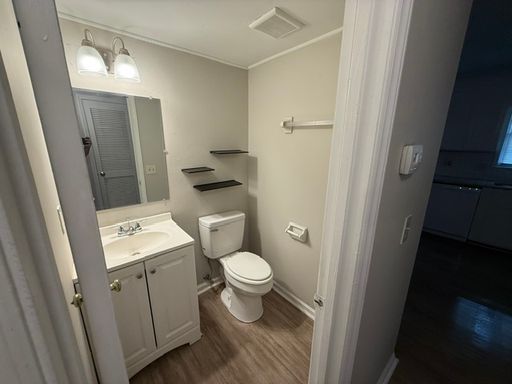 Listing photo thumbnail