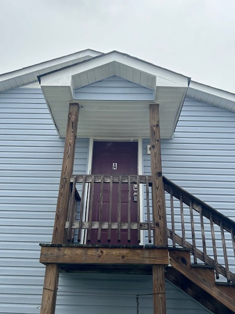 West Columbia House: 123-A Calvin Court