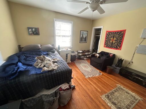 Listing photo thumbnail