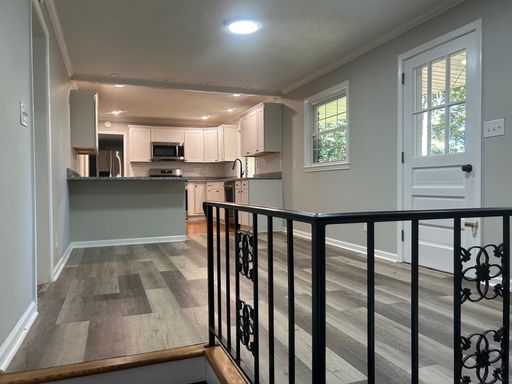 Listing photo thumbnail