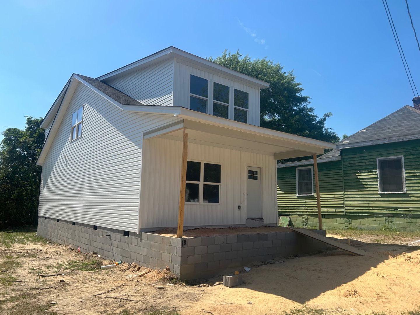 Columbia House: 1111 Treet Street