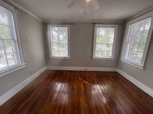 Listing photo thumbnail