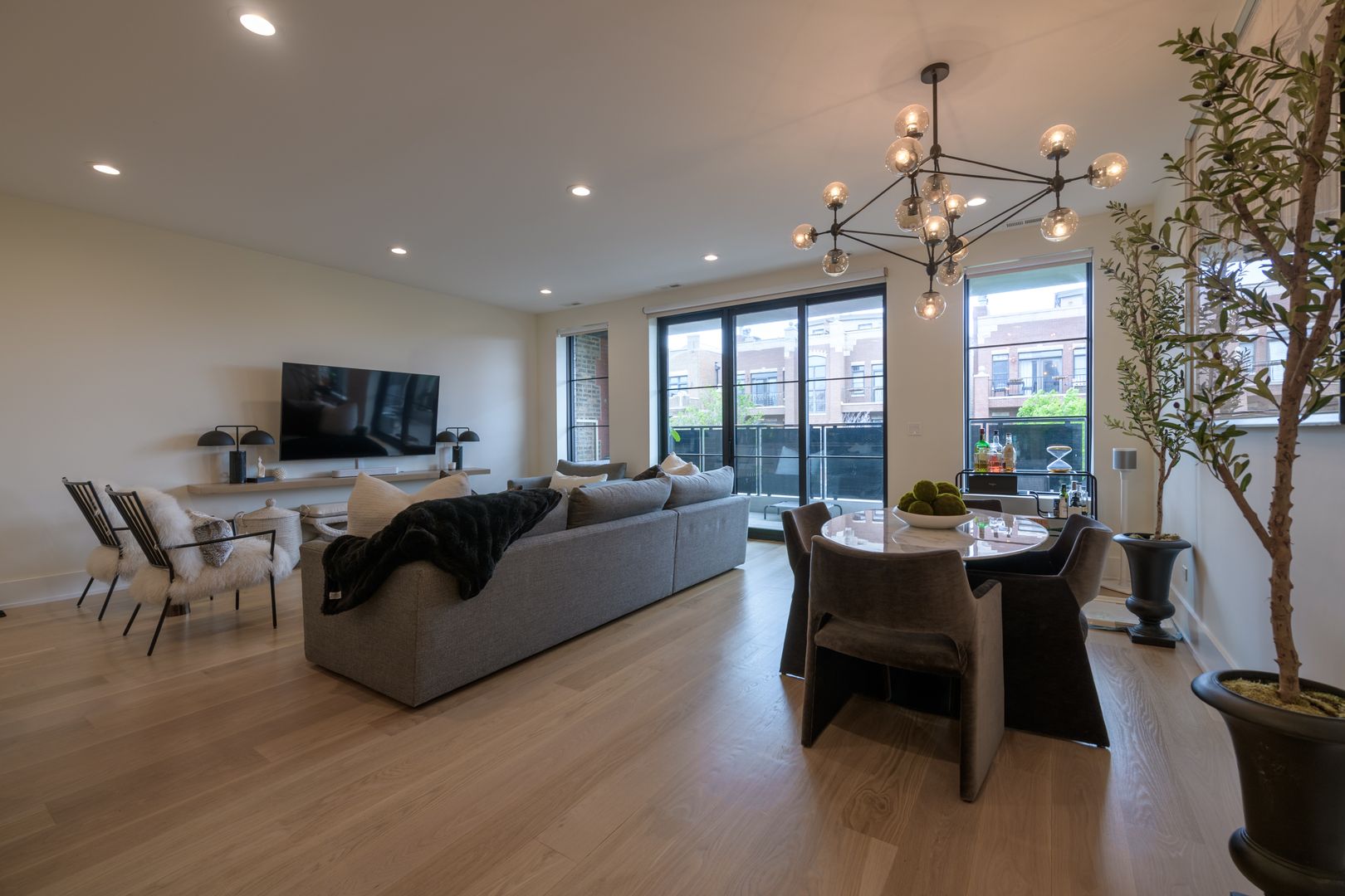 Chicago Apartment: 3542 N Southport
