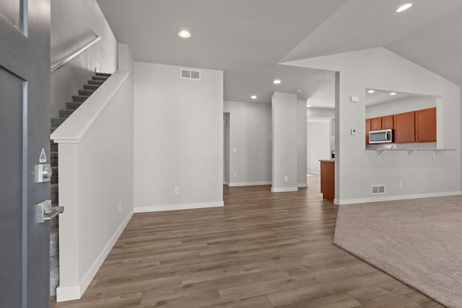 Windsor Townhome: 290 East Chestnut Unit #3