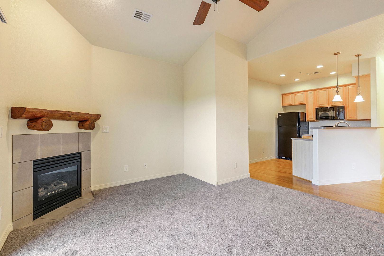 Fort Collins Apartment: 5220 Boardwalk Dr F34