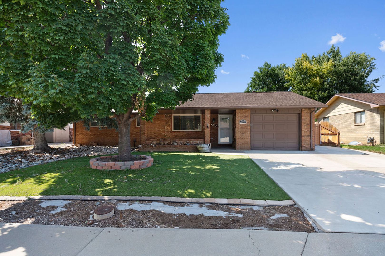Loveland House: 4857 N Roosevelt Ave