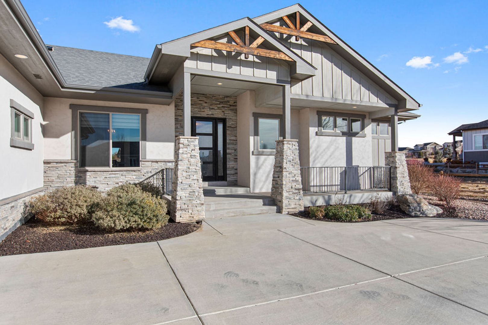 Windsor House: 7880 Cherry Blossom Dr