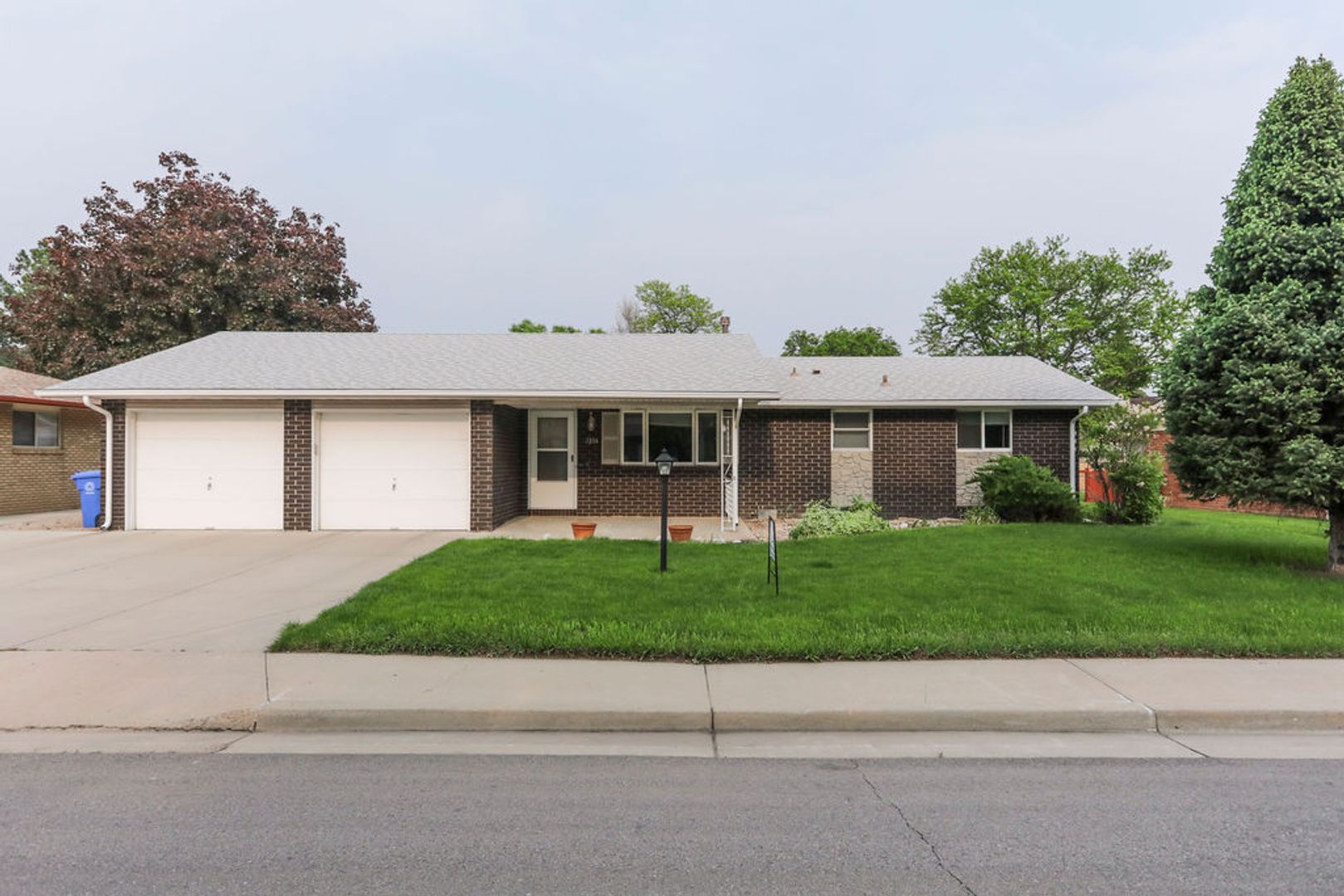 Loveland House: 2354 Nyssa Dr