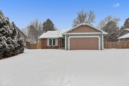 SUBLEASE OPPORTUNITY – MOVE-IN READY 3BD/2BA Home with 2 Car Garage – photo 1