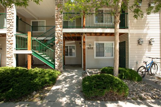 Students Welcome! Great 2 bed/ 2 bath Condo! – photo 1