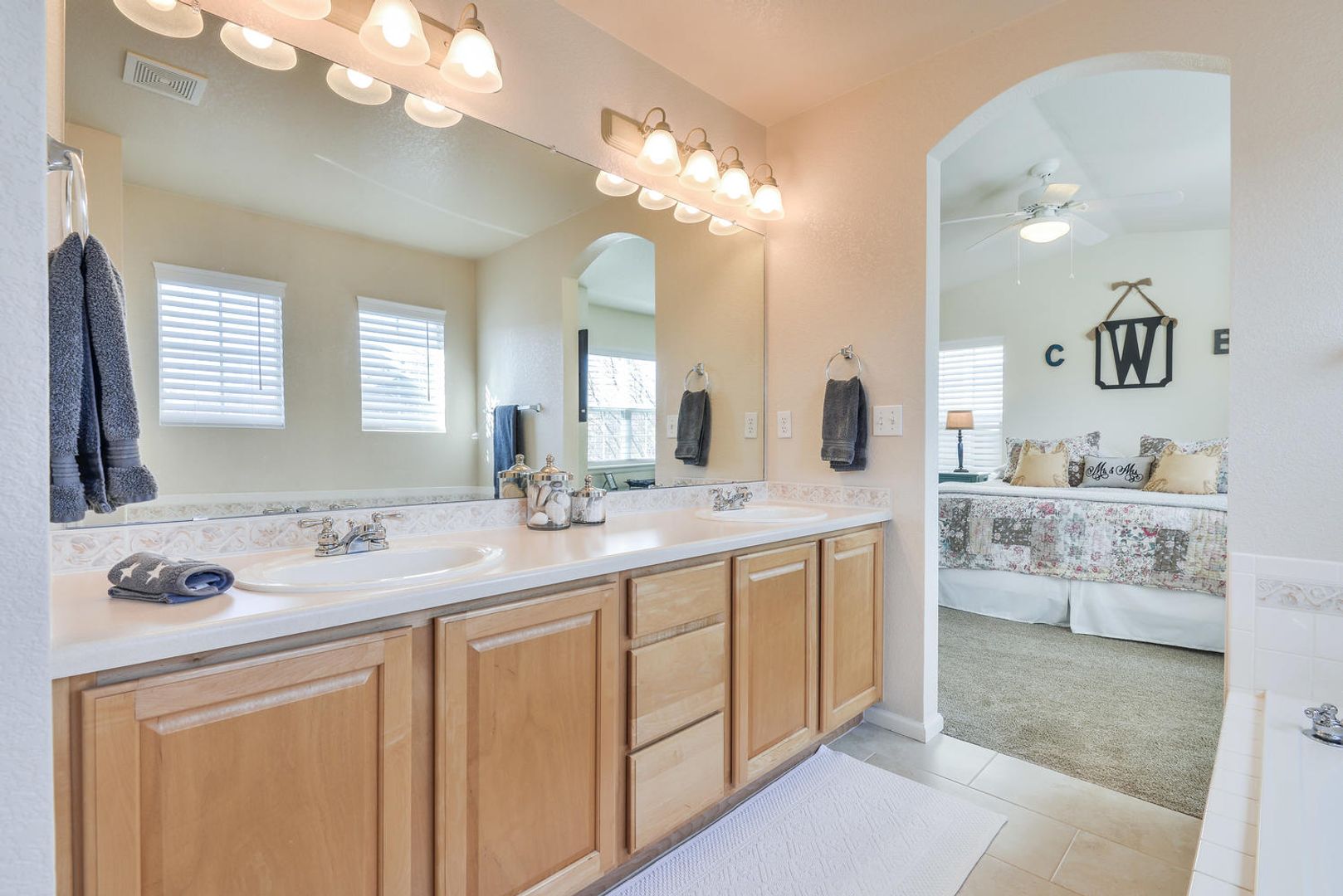 Fort Collins House: 5157 Southern Cross Ln